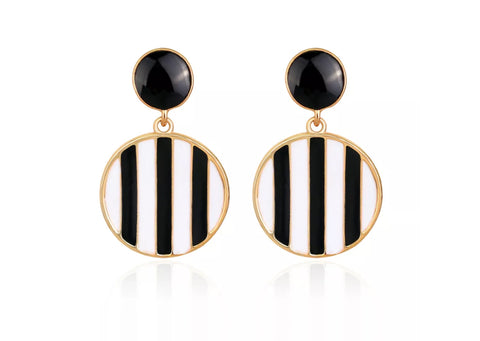 8994-16 Earrings Gold Black/White Stripes