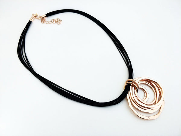 10965-56 Necklace Rose Gold Matte Multi Circles