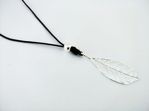 11006-12 Necklace Silver Leaf