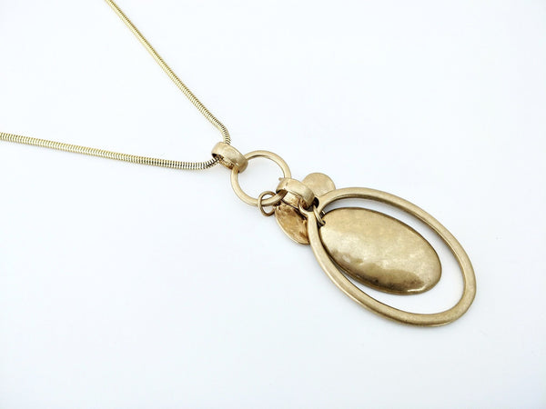 11009-34 Necklace Gold Oval Tribal