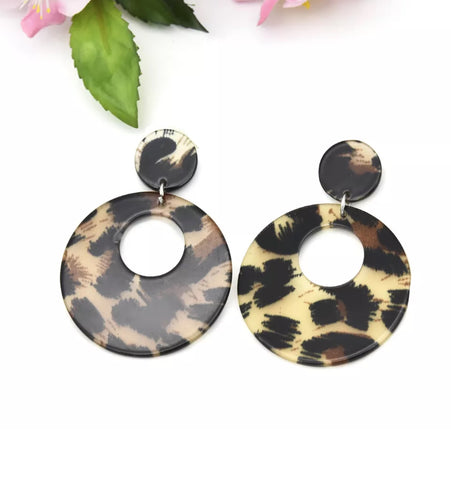 8998-9 Earrings Resin Round Leopard Print