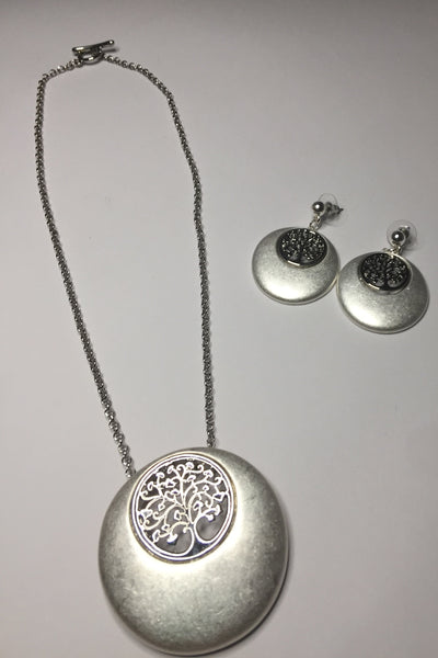 9020-1 Earrings Burnished Silver Tree Of Life