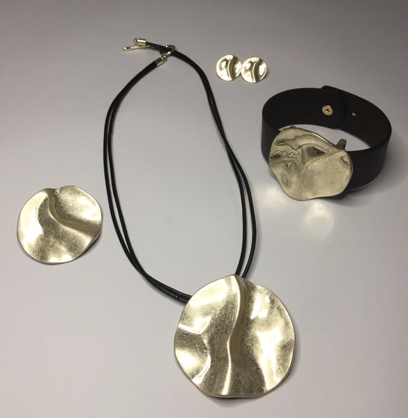 9023-11 Brooch Burnished Gold